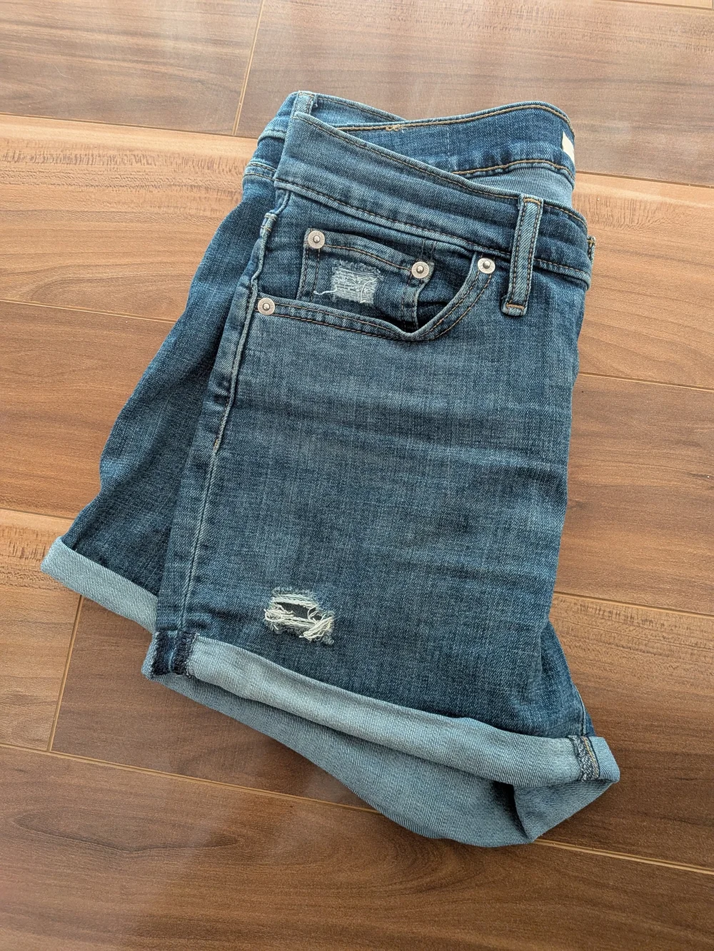 Women's Dark Wash Denim Roll-Cuff Shorts - Picture 5 of 5